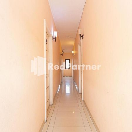 Star Hotel Jaksa Mitra Reddoorz Jakarta Exterior foto