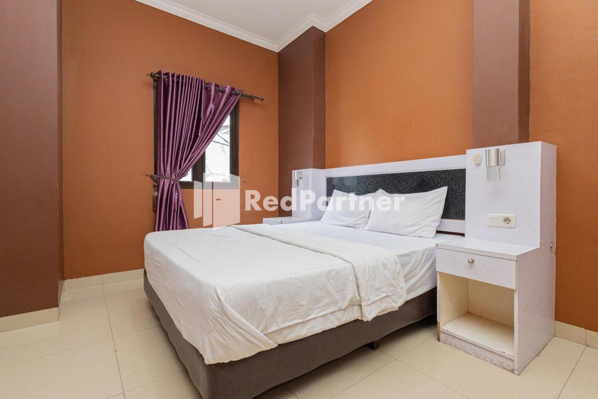 Star Hotel Jaksa Mitra Reddoorz Jakarta Exterior foto